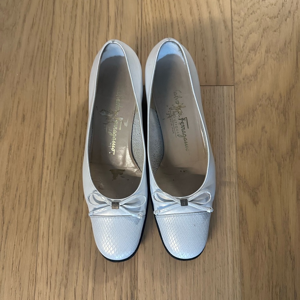 Salvatore Ferragamo White Bow Flats